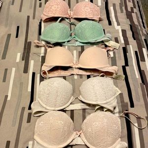 Used Gilly Hicks bras
